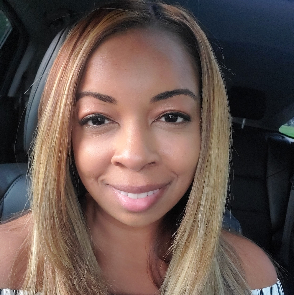 Meet your Posher, Andrea